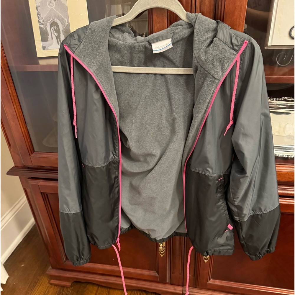 Columbia windbreaker